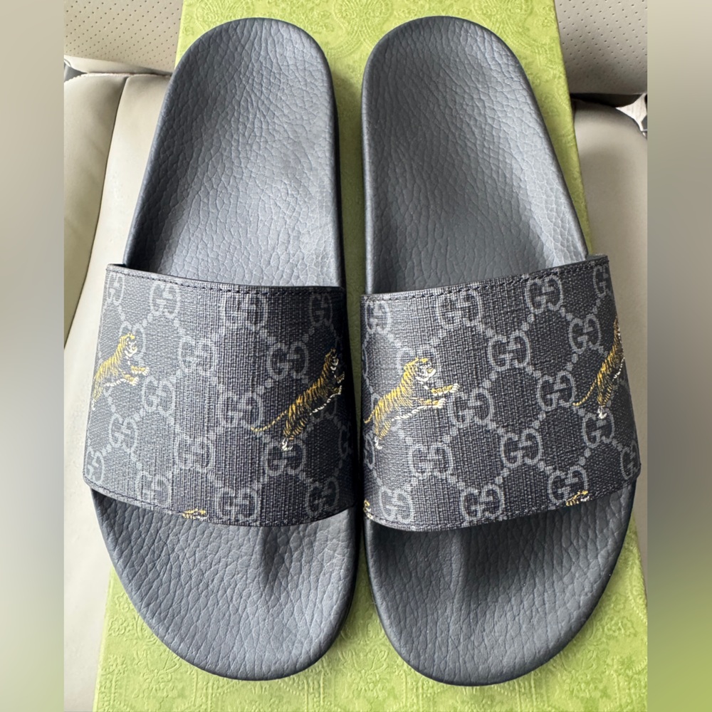 Gucci Black Signature Tiger Slides